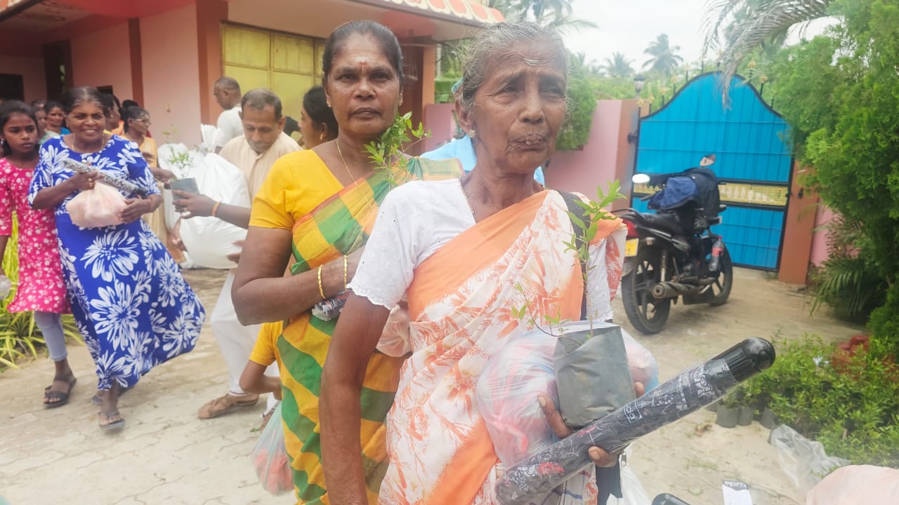 Maveerar parents honoured 
