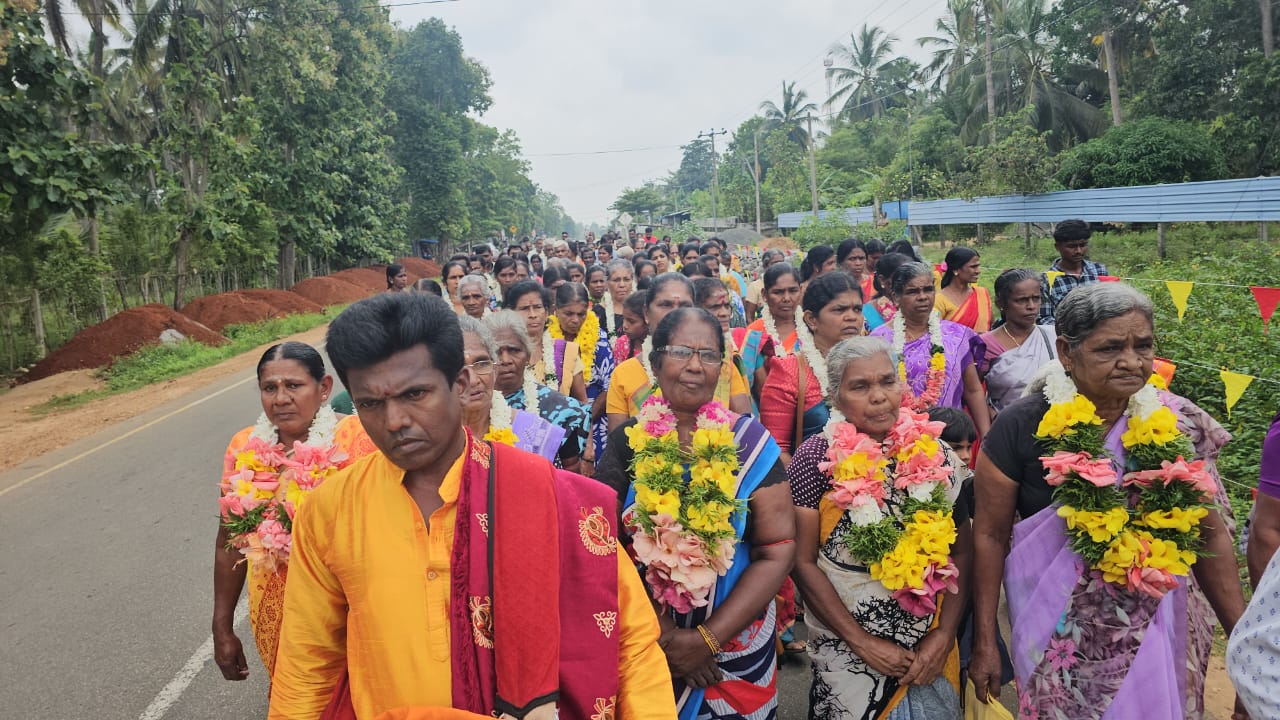 Maveerar parents honoured 