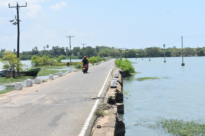 Vattuvakal bridge reconstruction 