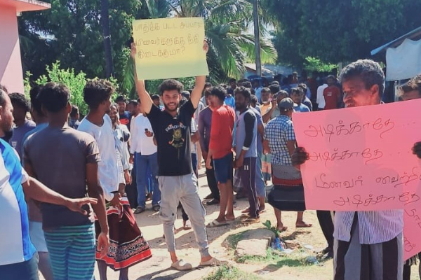 Fishermen protest against the shooting 