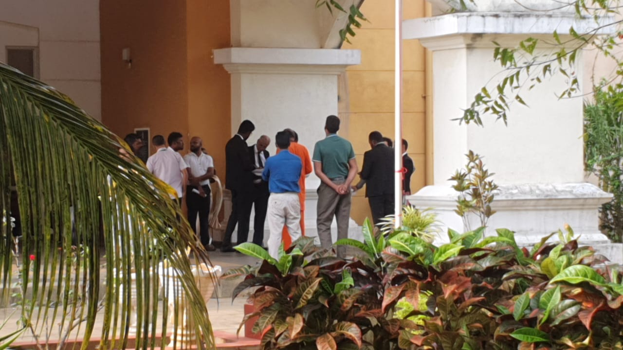 Sumanthiran meeting the Tamils